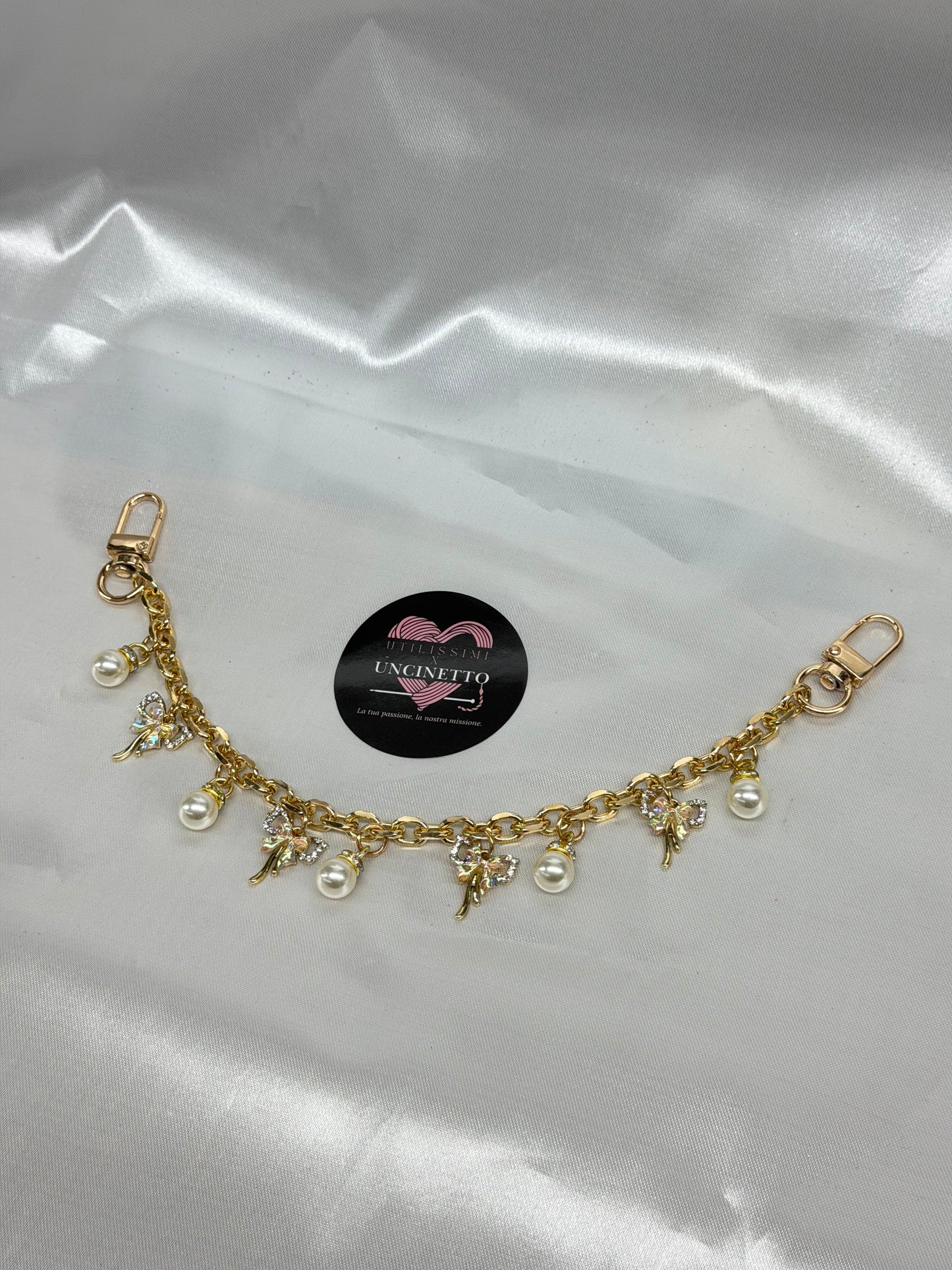 Catenina charm