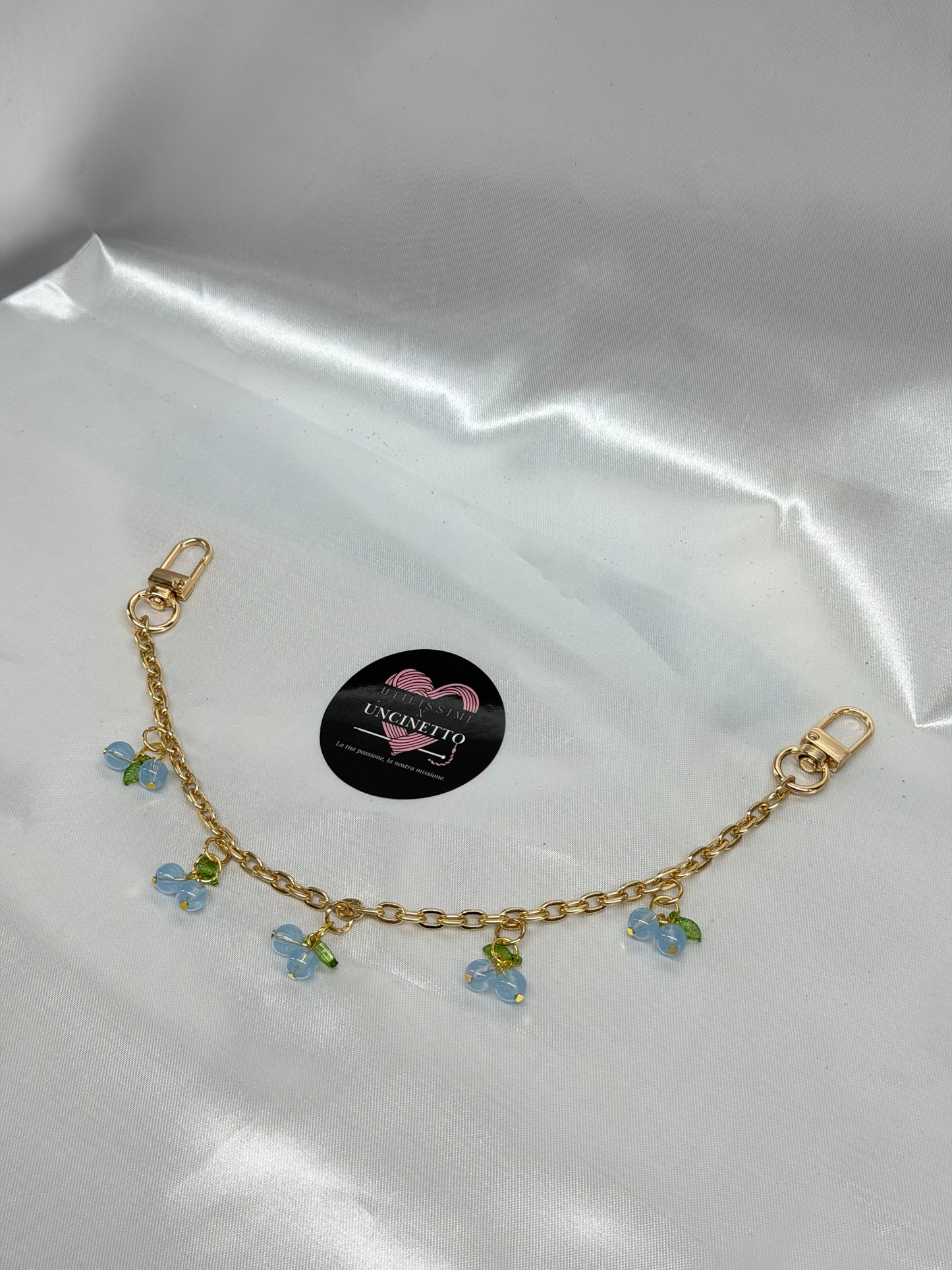 Catenina charm