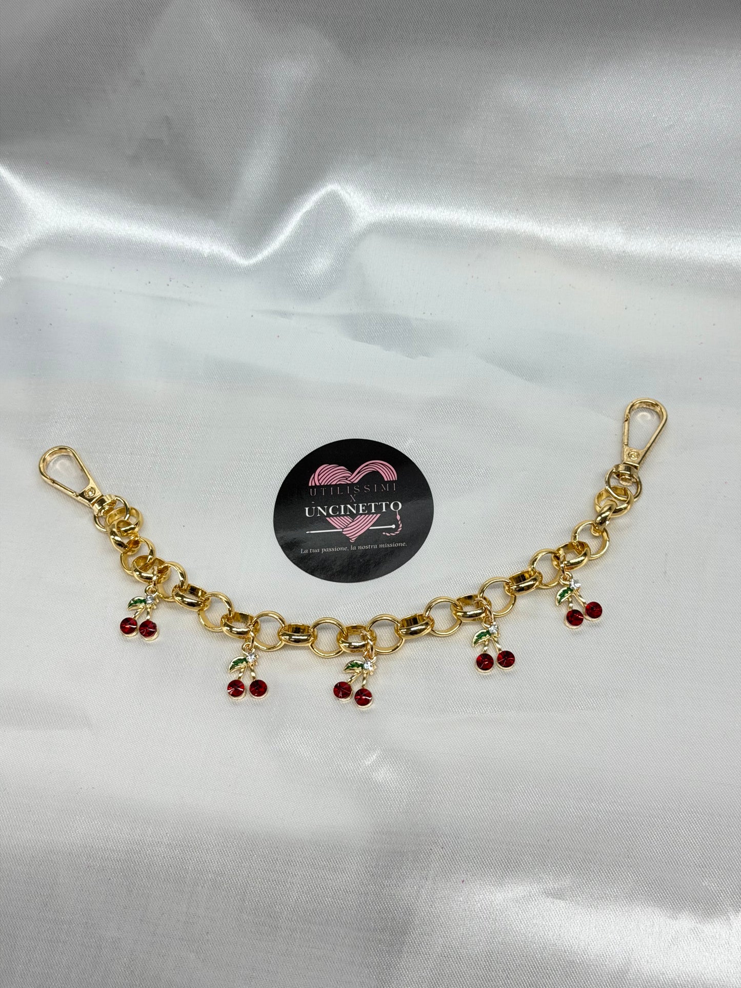 Catenina charm
